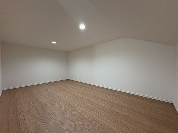 【小屋裏収納】広々とした小屋裏収納