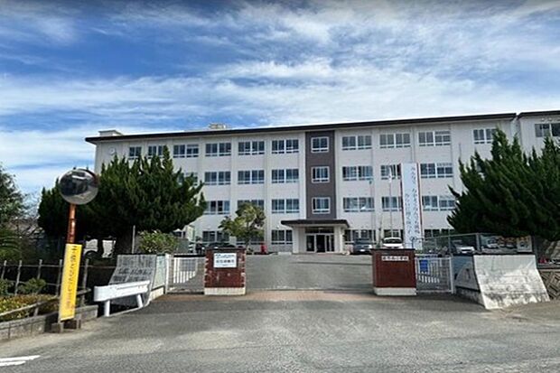 糸島市立前原南小学校（約1,050m）