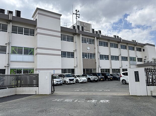 大野城市立大野東小学校(約1,172m)