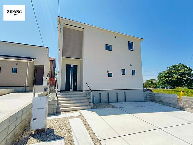 【現地外観写真】現地完成済みですので即日見学可能です♪周辺物件とともにご紹介させてもらいますのでお気軽にお問い合わせください!