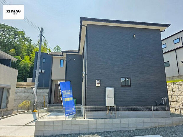 【現地外観写真】現地完成済みですので即日見学可能です♪周辺物件とともにご紹介させていただきますのでお気軽にお問い合わせください!