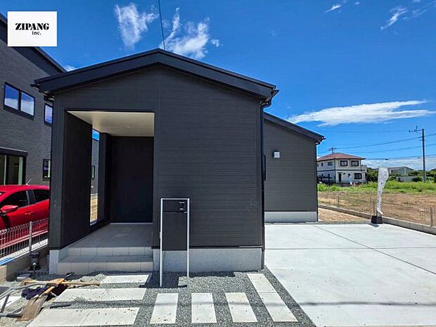 【現地外観写真】現地完成済みですので即日見学可能です♪周辺物件とともにご紹介させていただきますのでお気軽にお問い合わせください!