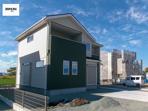 【現地外観写真】現地完成済みですので即日見学可能です♪周辺物件とともにご紹介させていただきますのでお気軽にお問い合わせください！ 