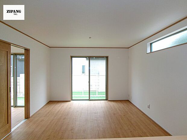 【居間・リビング】【リビング】キッチンと一体になったリビングはひろびろとしたくつろぎ空間を実現しています。