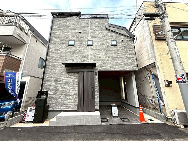 住宅性能評価を取得する事で6項目の等級を取得したお家になります。省エネBELS対象、建物最長35年・地盤20年保証付き、フラット35S対応など魅力満載の物件になります。