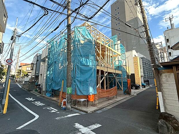 【◆現地】角地の好立地条件になります。閉塞感を感じる事なく快適にお過ごしいただけます。