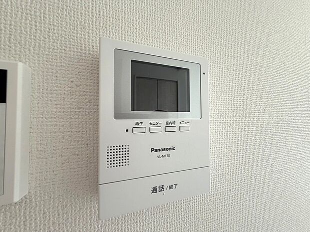 【◆インターホン】来訪者をしっかり確認出来るカラーモニターホンになります。留守中もご安心いただける録画機能も搭載しております。