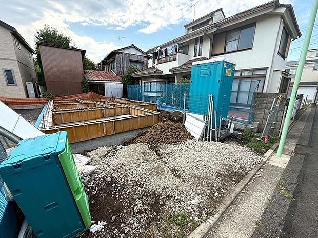【◆現地】綺麗な青空から降り注ぐ温かい陽光がサンサンと降り注ぎます。陽当たりは決め手になる大切なPOINTです。是非現地をご覧になってみてくださいませ。気に入っていただけると思います。
