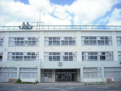 沓掛小学校 約550ｍ(徒歩7分)