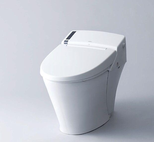 【節水タンクレストイレ】地球環境に配慮した、協力洗浄の超節水トイレ。コンパクト設計の奥行760mmなので、空間をより広々でき、ゆとりを生み出します