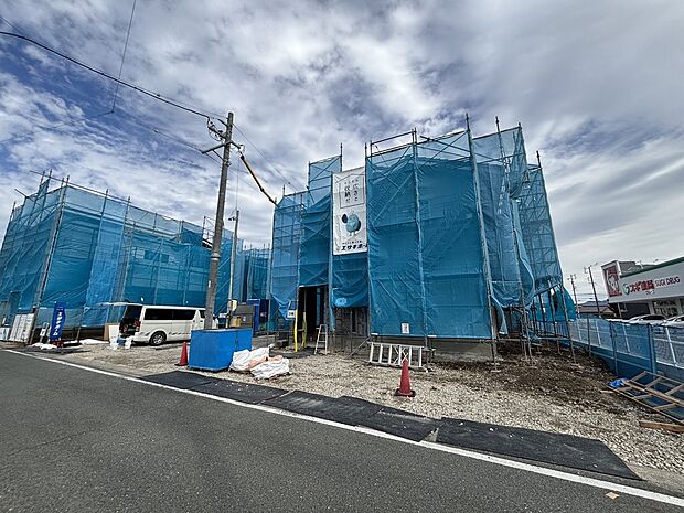 【【現地写真】】建ペい率：60％、容積率：200％です。公営上下水道、中部電力(オール電化)に対応しています。是非一度現地をご見学ください。