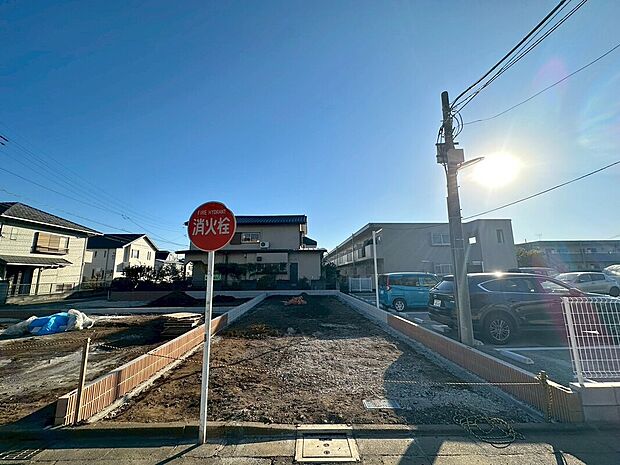 【現地外観】風通しや採光にも気を配った設計のお家は、快適な住環境をお約束します。