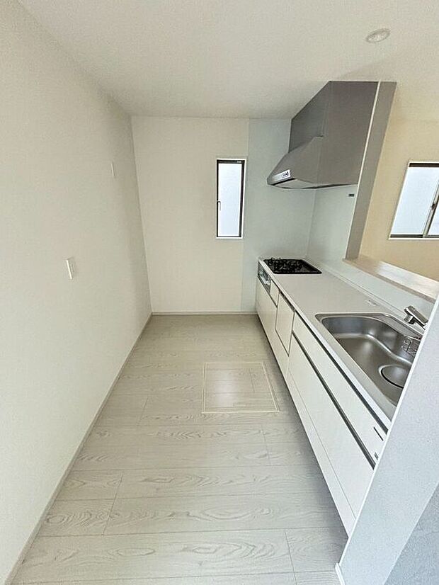 〈3号棟〉☆システムキッチン☆対面式なので家族と会話しながら家事ができます♪