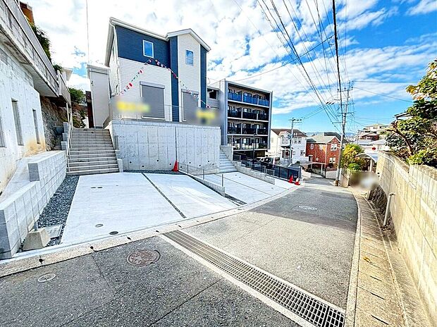 【前面道路含む外観】☆現地【2025年11月】撮影☆