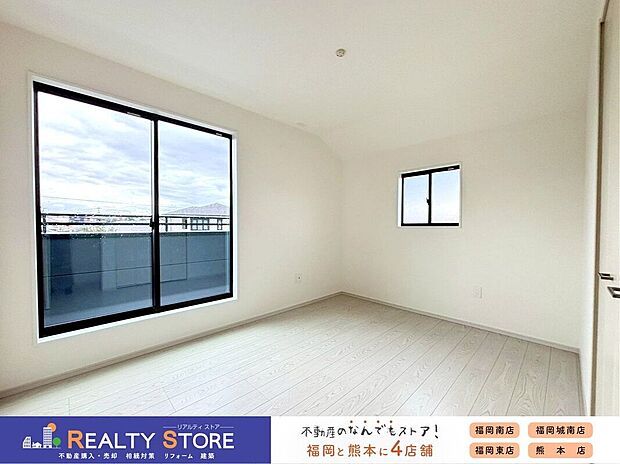 【室内】〈1号棟〉☆洋室☆バルコニーに面した明るいお部屋♪主寝室におすすめ♪