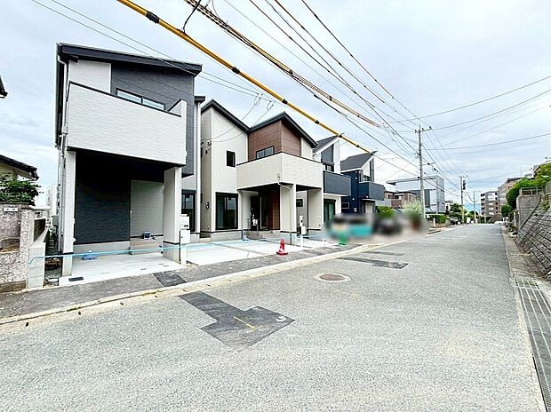 【前面道路含む外観】☆現地【2025年9月】撮影☆