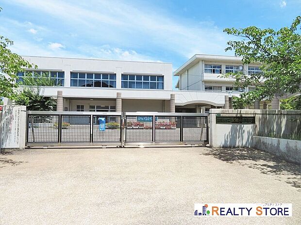 那珂川市立安徳南小学校(約500m)