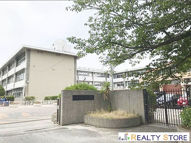 春日市立春日南小学校(約1,300m)