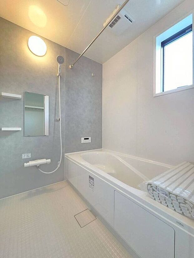 【バス】☆2号棟☆【ユニットバス】浴室乾燥暖房機付き♪追炊き機能があるので遅く帰ってきた家族も温かなお風呂タイム♪