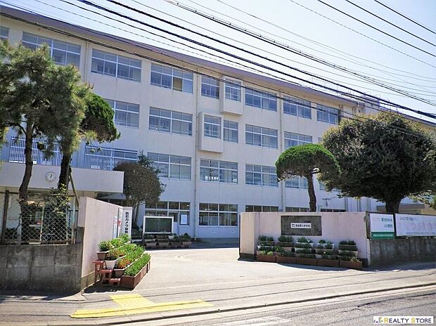 福岡市立香椎第2中学校（約1,470m）