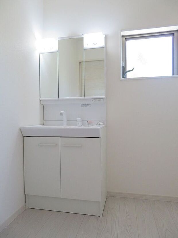 【完成予想図（内観）】【同仕様画像】