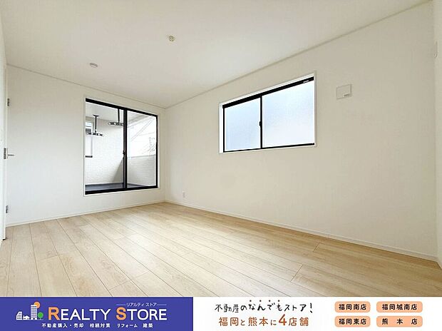 【室内】☆3号棟☆【洋室】バルコニーに面した明るいお部屋♪W.I.Cを備えており主寝室におススメ♪