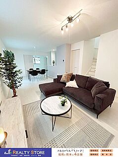 同仕様画像 (リビング)