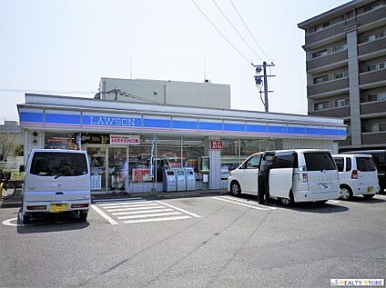 ローソン奈多1丁目店 260m