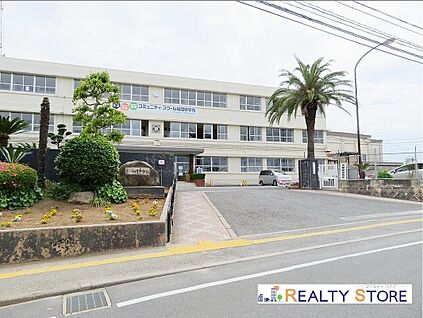 福津市立福間中学校 550m