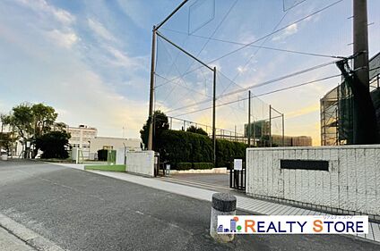 福岡市立青葉中学校 1420m