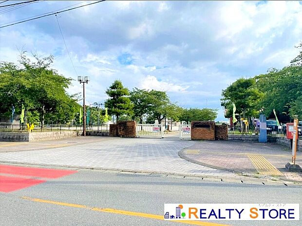 久山町立久原小学校(約1,140m)