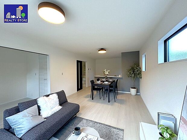 ☆リビング☆上品で清潔感のあるホワイトの床♪家具や小物を引き立て、お部屋の雰囲気を変えることができます♪