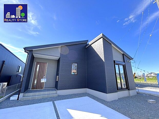 ☆3号棟・外観☆ブラック×スモークブラック♪住みやすい平屋♪
