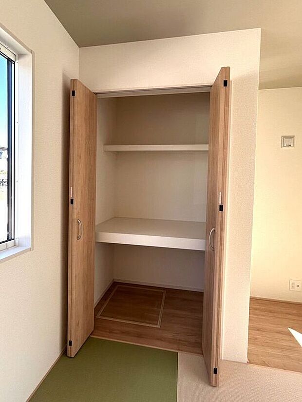 ☆押入☆衣類やお布団収納に便利♪お部屋がスッキリ片付きます♪