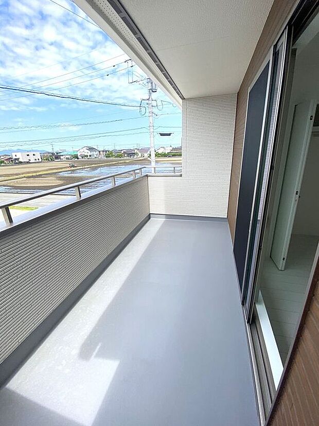 【バルコニー】☆バルコニー☆7帖のお部屋に面したバルコニー♪日当たり風通し良好です♪