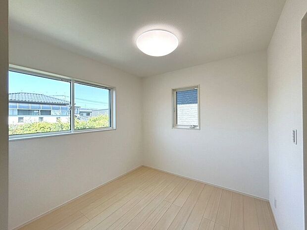 【室内】☆4.5帖洋室☆学習机やベッドを置いてお子様部屋におすすめです♪