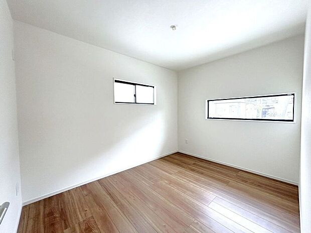 【寝室】☆6帖洋室☆2面採光♪6帖のお部屋♪主寝室におすすめです♪