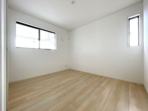 【室内】☆5.5帖洋室☆学習机やベッドを置いてお子様部屋におすすめです♪