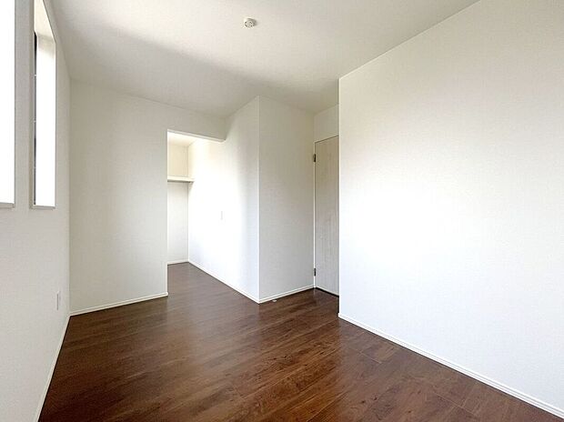 【室内】☆洋室C(5帖)☆学習机やベッドを置いてお子様部屋におすすめです♪