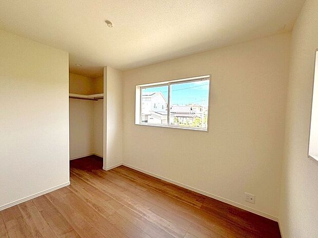 【室内】☆5.25帖洋室☆学習机やベッドを置いて子供部屋におすすめです♪