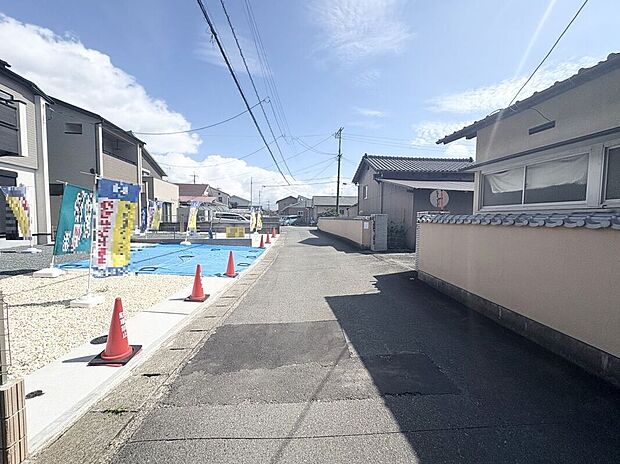 【前面道路含む外観】☆前面道路☆