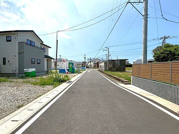 【前面道路含む外観】☆前面道路☆（2025年8月25日撮影）