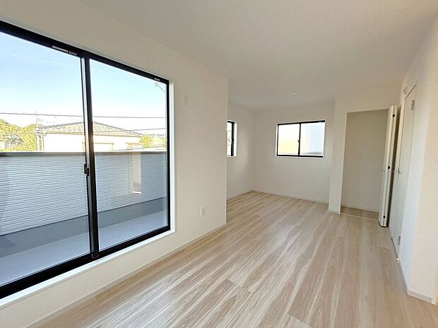 【室内】☆5.1帖+4.8帖☆間仕切り対応可能で5LDKにも♪ライフスタイルに変化があっても柔軟に対応できます♪