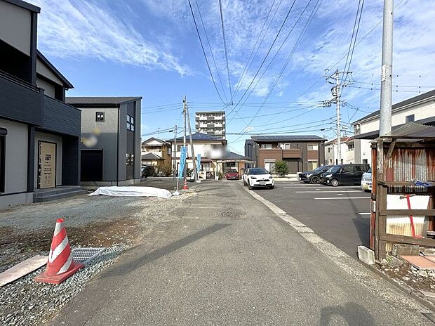 【前面道路含む外観】☆前面道路☆