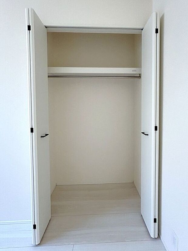 【収納】☆クローゼット(5.25帖洋室)☆全室収納完備♪