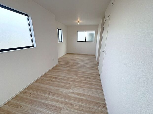 【室内】☆5.2帖+5帖洋室☆間仕切り対応可能で5LDKにも変更可能♪10.2帖の洋室としても♪