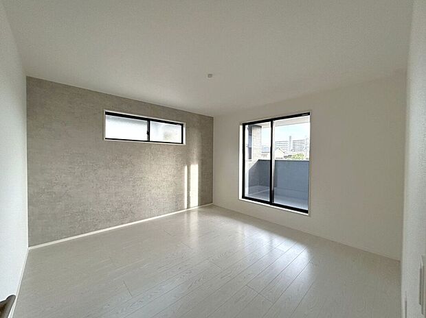 【寝室】☆8帖洋室☆大きなベッドを置いても広々としたお部屋♪主寝室におすすめです♪