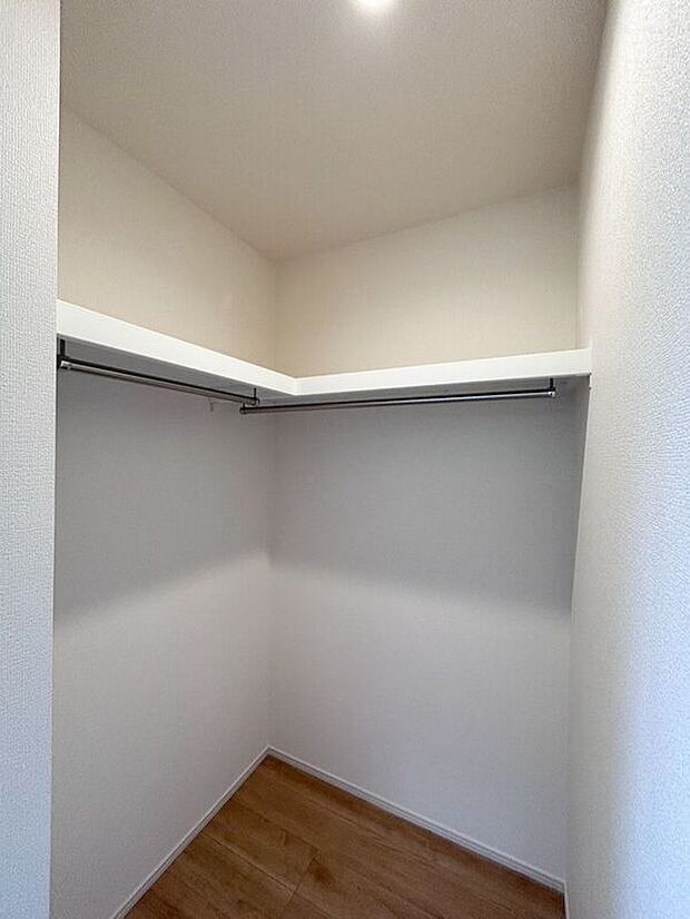【収納】☆WIC☆衣類をたっぷり収納できるウォークインクローゼット♪お部屋を広く使えます♪
