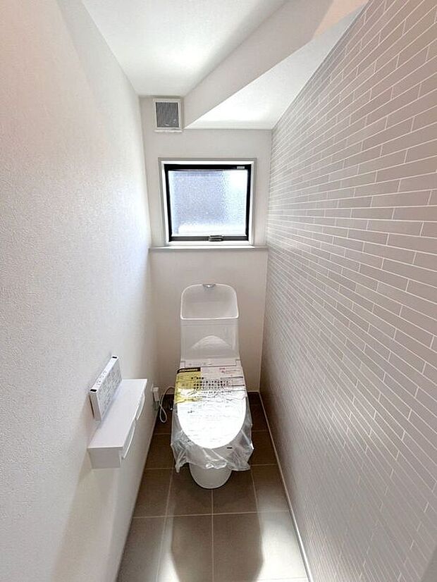 【トイレ】☆トイレ☆明るく清潔感のあるトイレ空間♪来客時にも安心です♪