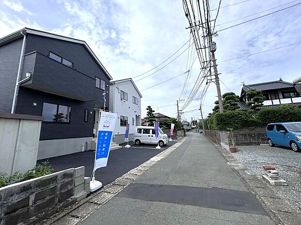 【前面道路含む外観】☆前面道路☆